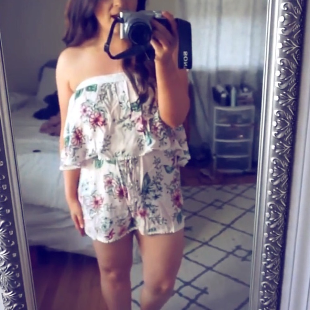 😻 Pink Floral Tube Top Romper